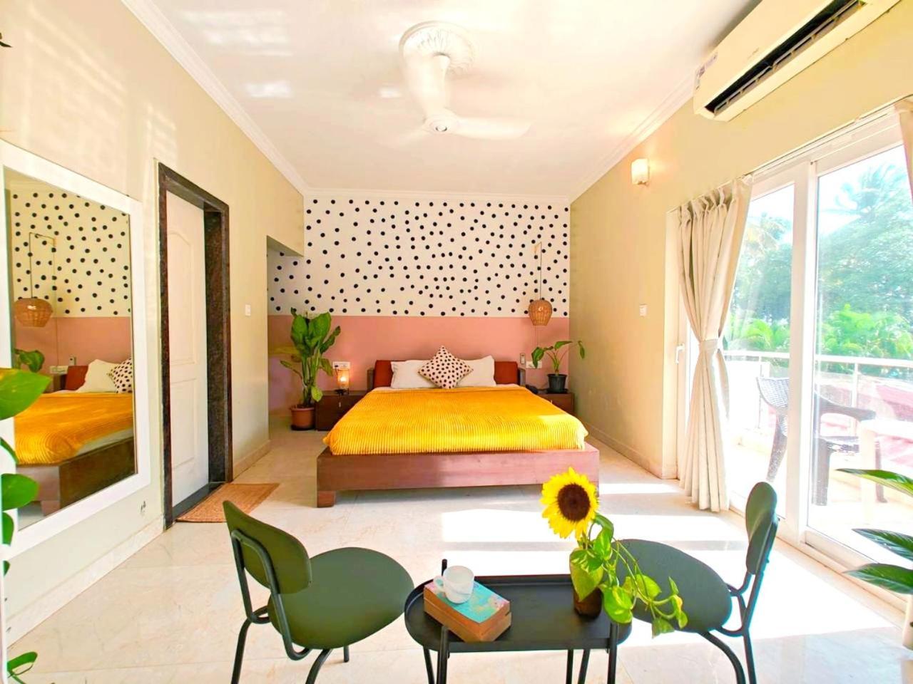 La Ritz Sea View Hotel Goa Velha Esterno foto